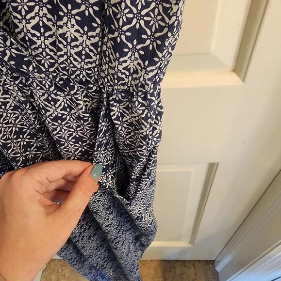 Diane Von Furstenberg Blue and White Patterned Jumpsuit size 8 - Picture 4 of 6